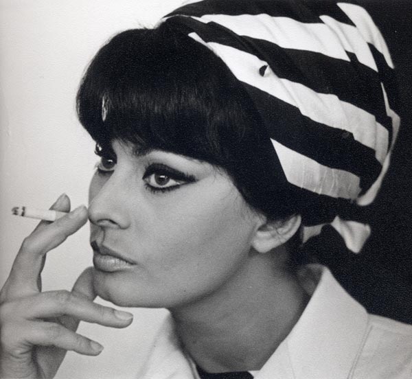 Van Klibern with proteins and arrow 1960 Sofi Loren 1965 Sophia Loren