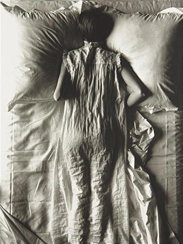 Irving Penn Girl in Bed (Jean Petchett), New York. 1949 