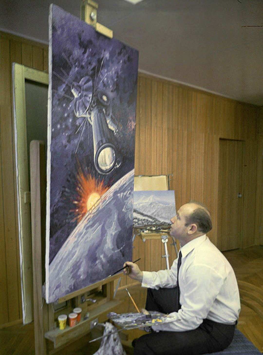 Самый известный космонавт художник. Живопись Космонавта Алексея Леонова. Леонов художник космонавт.