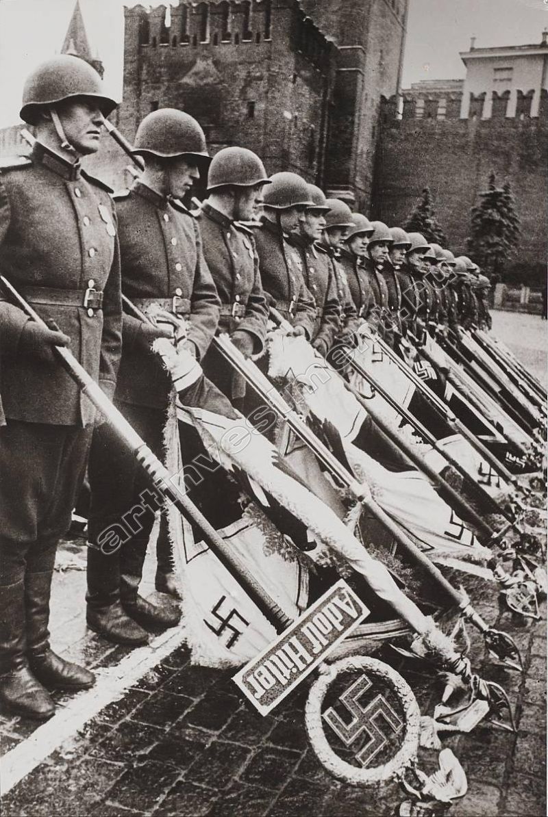 Солдаты парад Победы 1945